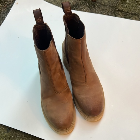 Sorel Boots- Brown * - Picture 9 of 10